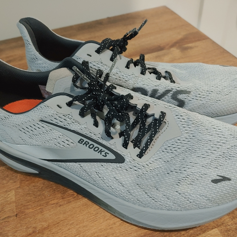 Brooks Hyperion 2 Men's Size 12 Excellent Condition